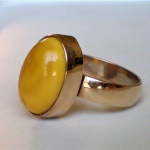 Vintage Designer 9K 9CT 375 Yellow Gold Baltic Butterscotch Egg Yolk Amber Ring